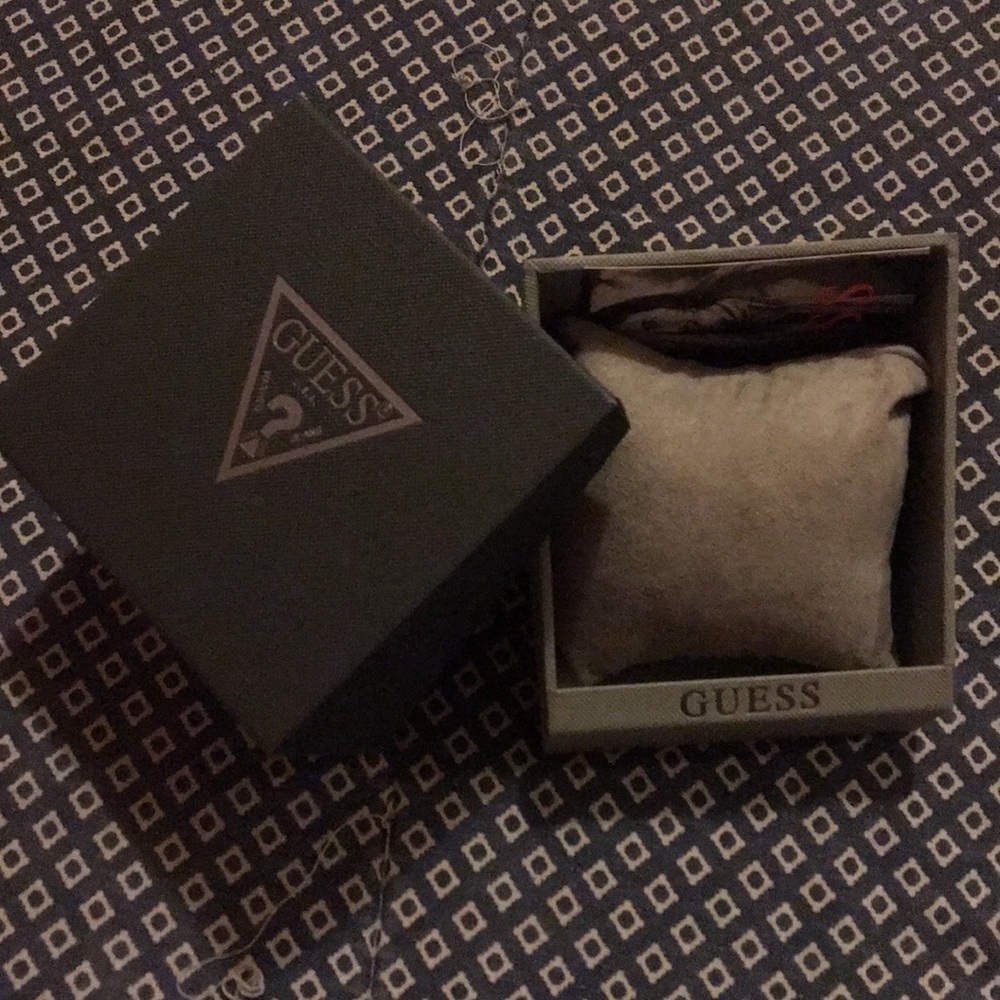 Guess watch box